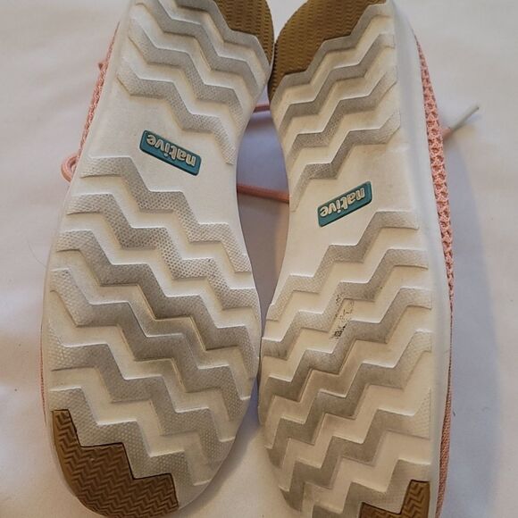 Native sneakers size  7.5 - Picture 8 of 8
